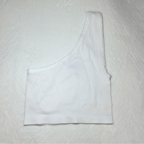 aritzia sunday best sue sinch seamless top SOLD - Picture 3 of 4